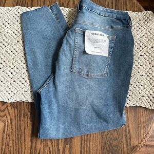 NWT Good American Good Legs Jeans